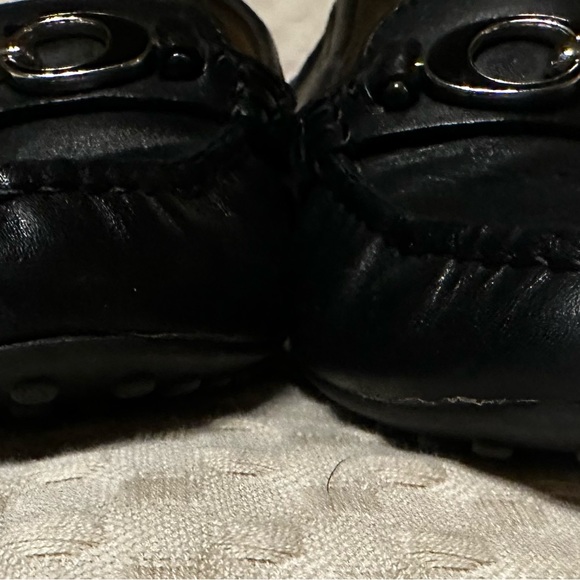 Beautiful Coach black leather driving moccasins, size 8.  In great condition! - Picture 5 of 7
